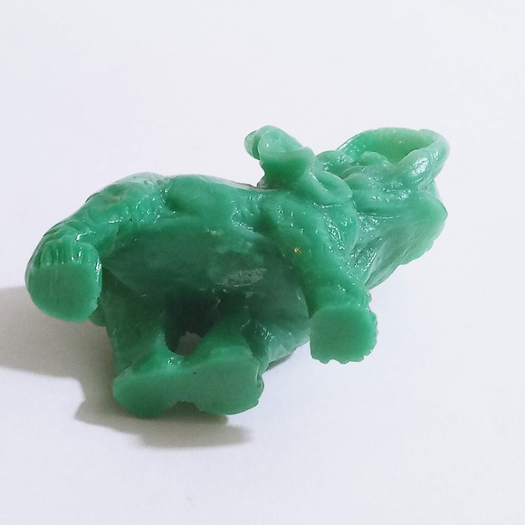Vtg Jade Green Lucky Elephant Trunk Up Repaired Back Leg (9b) - Picture 5 of 5